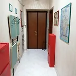 The Subway Apartment - Metro B Room